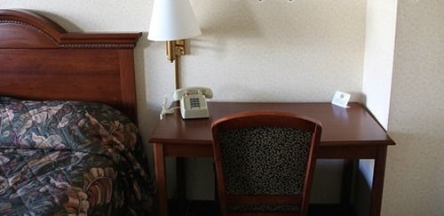 Shore Pointe Motor Lodge Of St Clair Shores 로즈빌 외부 사진